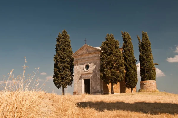 Schöne Kirche in der Toskana, Italien — Stockfoto