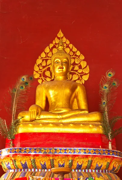 Estatua de buda dorada — Foto de Stock