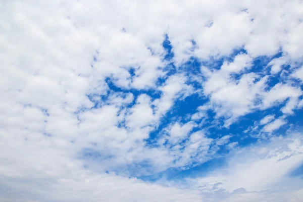 White cloud and blue sky background Royalty Free Stock Photos