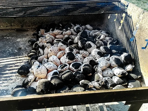 Купа Гарячого Вугілля Грилі Барбекю — стокове фото