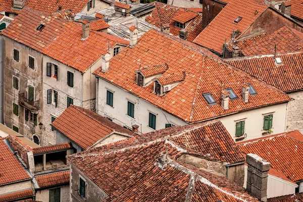 Nahaufnahme Der Alten Dächer Mit Roten Ziegeln Kotor Montenegro — Stockfoto