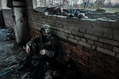 Sapık teması. Nükleer kıyamet sonrası hayatta kalanlar.