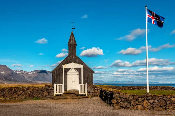 Vecchia Chiesa Nera Famosa Budir Bandiera Islandese Islanda Europa — Foto Stock