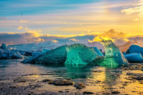 Paisagem Incrível Com Icebergs Lagoa Glacial Jokulsarlon Parque Nacional Vatnajokull — Fotografia de Stock