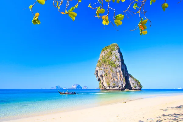 Eiland in krabi provincie thailand — Stockfoto