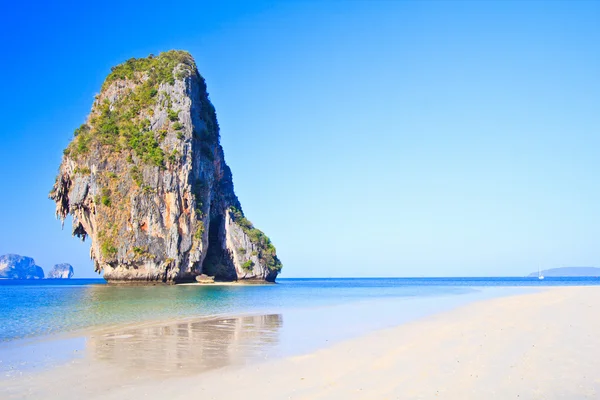 Ön i krabi provinsen thailand — Stockfoto