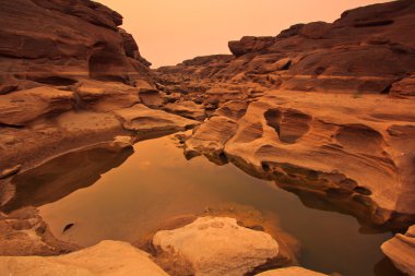 delikli taş sam-pan-bok Büyük Kanyon Tayland'da görüntüleyin.