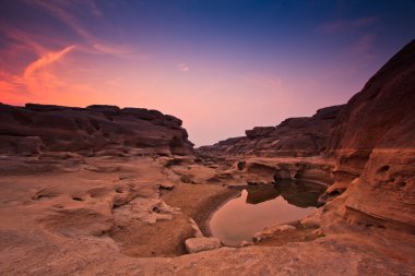 delikli taş sam-pan-bok Büyük Kanyon Tayland'da görüntüleyin.