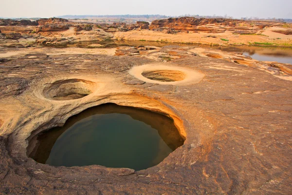 Rock díry kámen zobrazit sam-pan-bok grand Canyonu v Thajsku — Stock fotografie