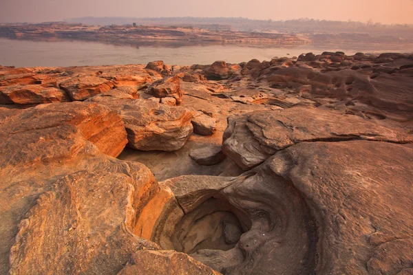 Rock holes Stone View Sam-Pan-Bok Grand Canyon en Thaïlande — Photo