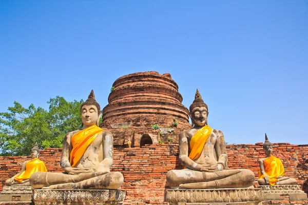 Buddha viejo en viejo templo Casco antiguo — Foto de Stock