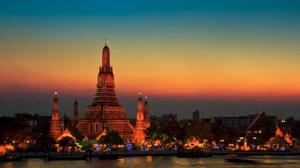 Wat arun tempel in bangkok thailand — Stockfoto