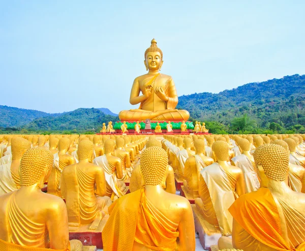 พระพุทธรูป , พระพุทธรูปทอง , ประเทศไทย , เอเชีย — ภาพถ่ายสต็อก