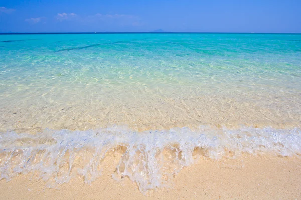Plaża i tropikalne morze piasek Tajlandia morze — Zdjęcie stockowe