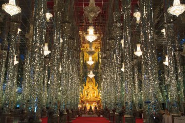 Katedral camlar, tapınak Tayland altın buddha heykeli