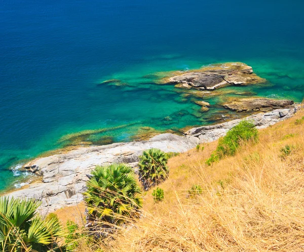 Vista de una capa de Promthep. Isla de Phuket, Tailandia —  Fotos de Stock