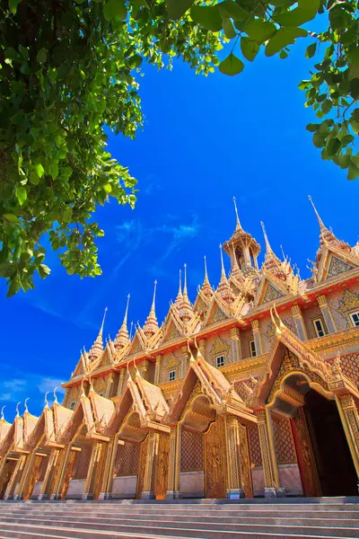 Fristad kyrka i temple thailand — Stockfoto