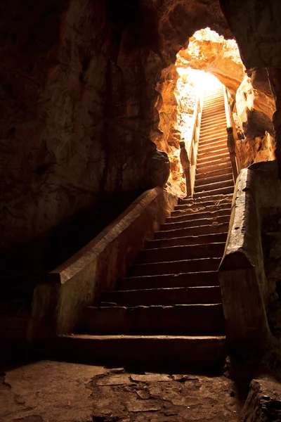 Ausgang aus einer Höhle in Thailand — Stockfoto