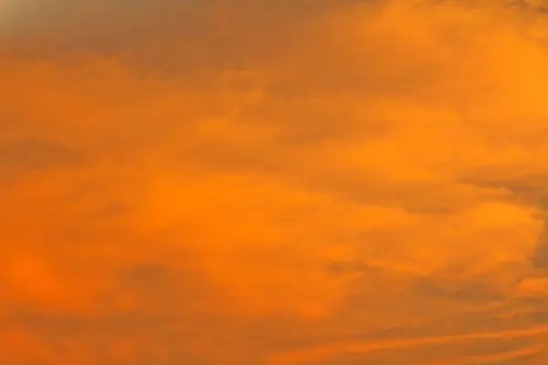 Zonsondergang hemel en wolken aard achtergronden — Stockfoto