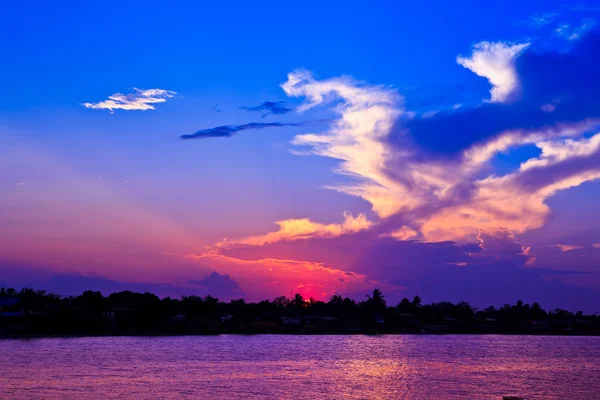 Solnedgång himmel och moln natur bakgrunder — Stockfoto