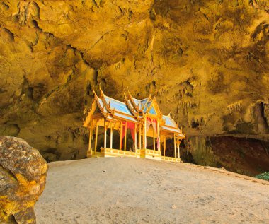 Mağara ve Asya prachuap khiri khan il Tayland köşk