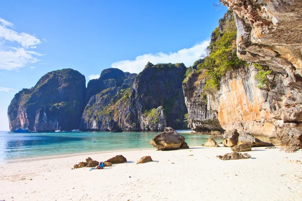 Vue de la baie de Maya, île de Phi Phi, Thaïlande — Photo