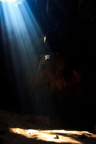 Belas grutas no parque nacional tailândia — Fotografia de Stock