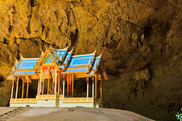 Caverna e pavilhão Prachuap Província Khiri Khan Ásia Tailândia — Fotografia de Stock