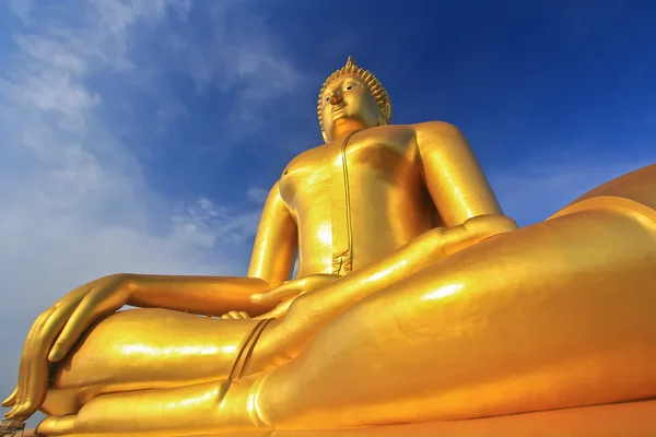泰国Wat muang的大佛像 — 图库照片