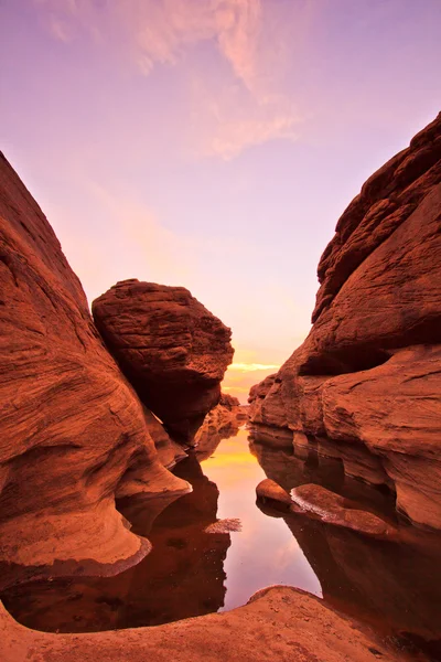 Sam-pan-bok Büyük Kanyon