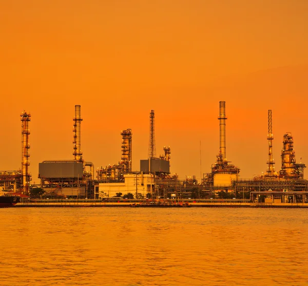 Oil refinery — Stock Photo, Image