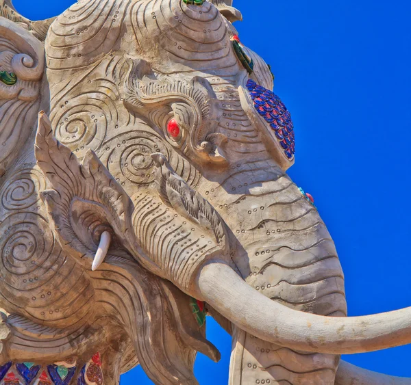 Mytiska flygande elefant — Stockfoto