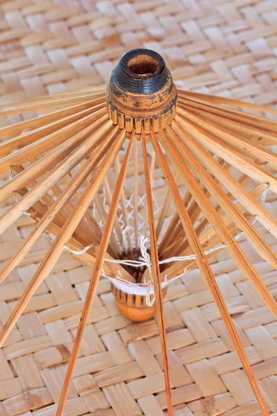 Dřevěný slunečník rámce — Stock fotografie
