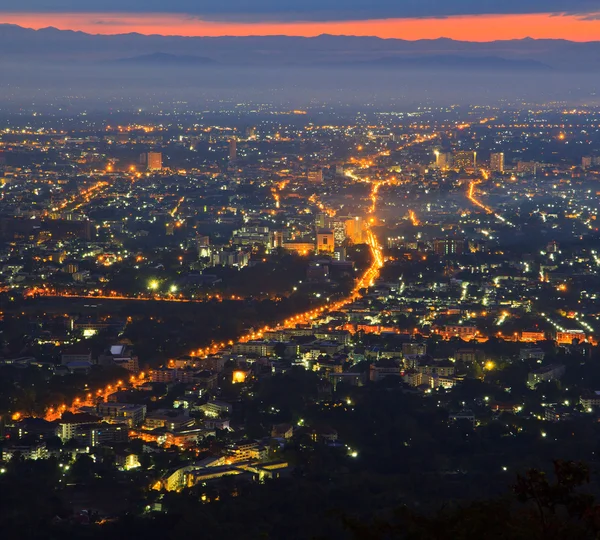 Vista de la ciudad en la noche — Foto de Stock