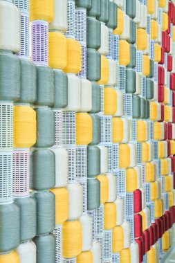 Nakış renkli iplik biriktirme satırlar