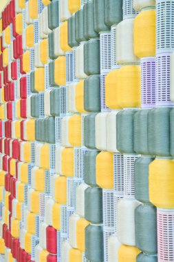 Nakış renkli iplik biriktirme satırlar