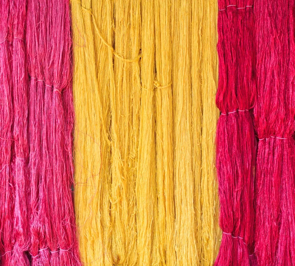 Raw silk thread — Stock Photo, Image