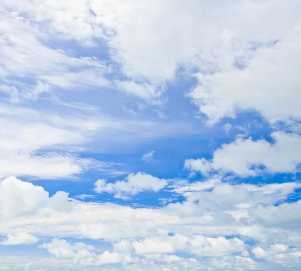 Ciel bleu et nuage — Photo