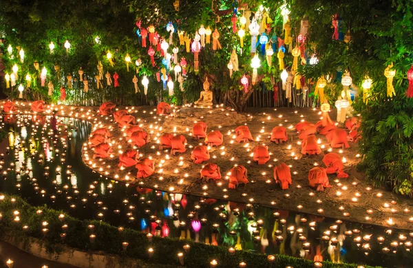 Loy krathong festival i chian — Stockfoto