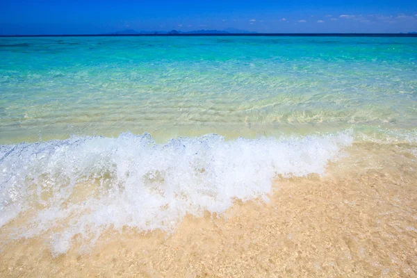 Playa tropical en el mar de Andamán — Foto de Stock