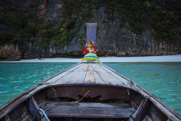 Fartyget näsa vid havet — Stockfoto