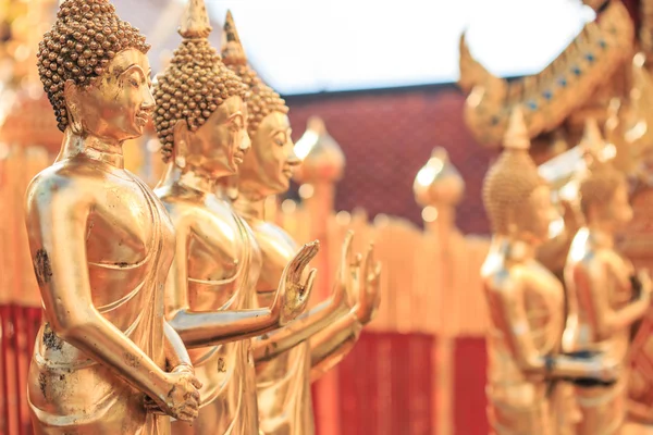 Buda dourada no templo — Fotografia de Stock