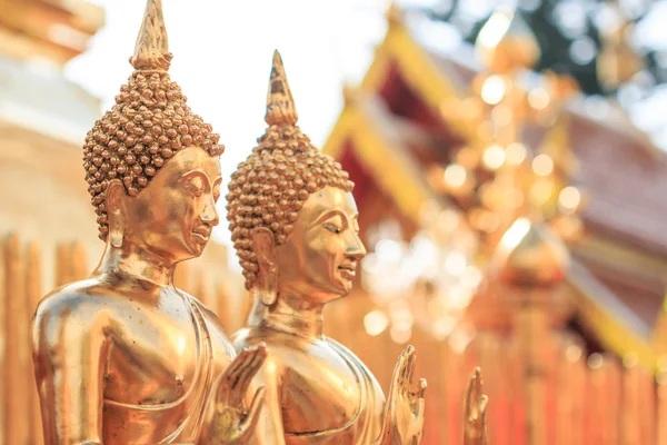 Złotego Buddy w świątyni — Zdjęcie stockowe