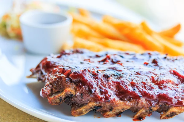 Grilled pork ribs. With tomato sauce — Stock Photo, Image
