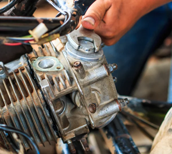 Motorcycle mechanic — Stock Photo, Image