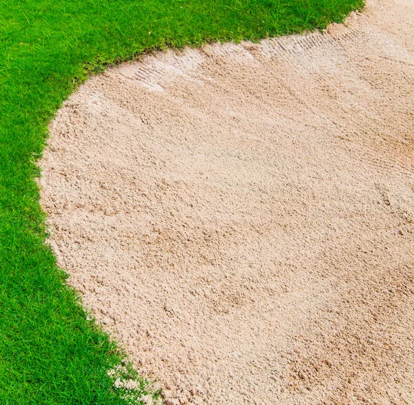 Zandbunker op de golfbaan — Stockfoto