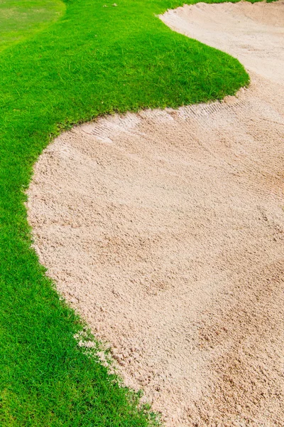 高尔夫球场上的沙坑 — 图库照片