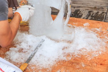 Ice carving