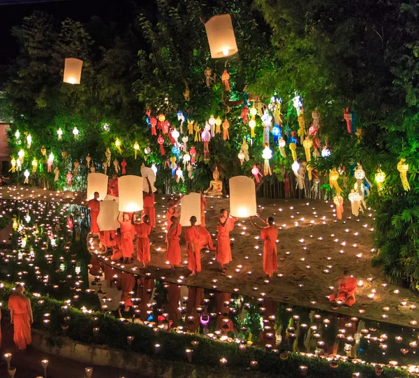 Loy krathong festival i chiang mai — Stockfoto