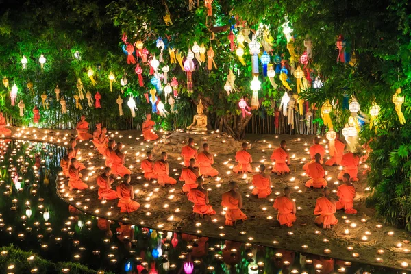 Loy krathong festival i chiang mai — Stockfoto